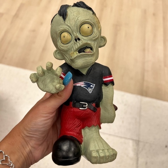 NEW England Patriots Zombie Figure Halloween Brand New! - Picture 1 of 2